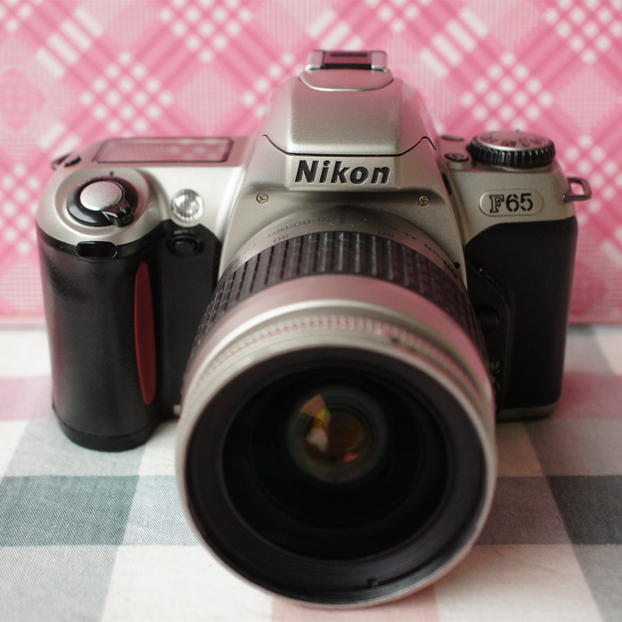 Nikon Nikon F65 28-80mm lens kit machine 135 automatic film SLR camera can re-exposure F80