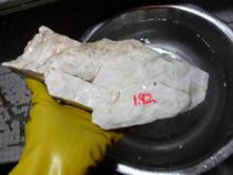 No. 5651 jade raw material bare stone Qinghai material Kunlun Yushan expected white jade pendulum piece material 1 92 kg