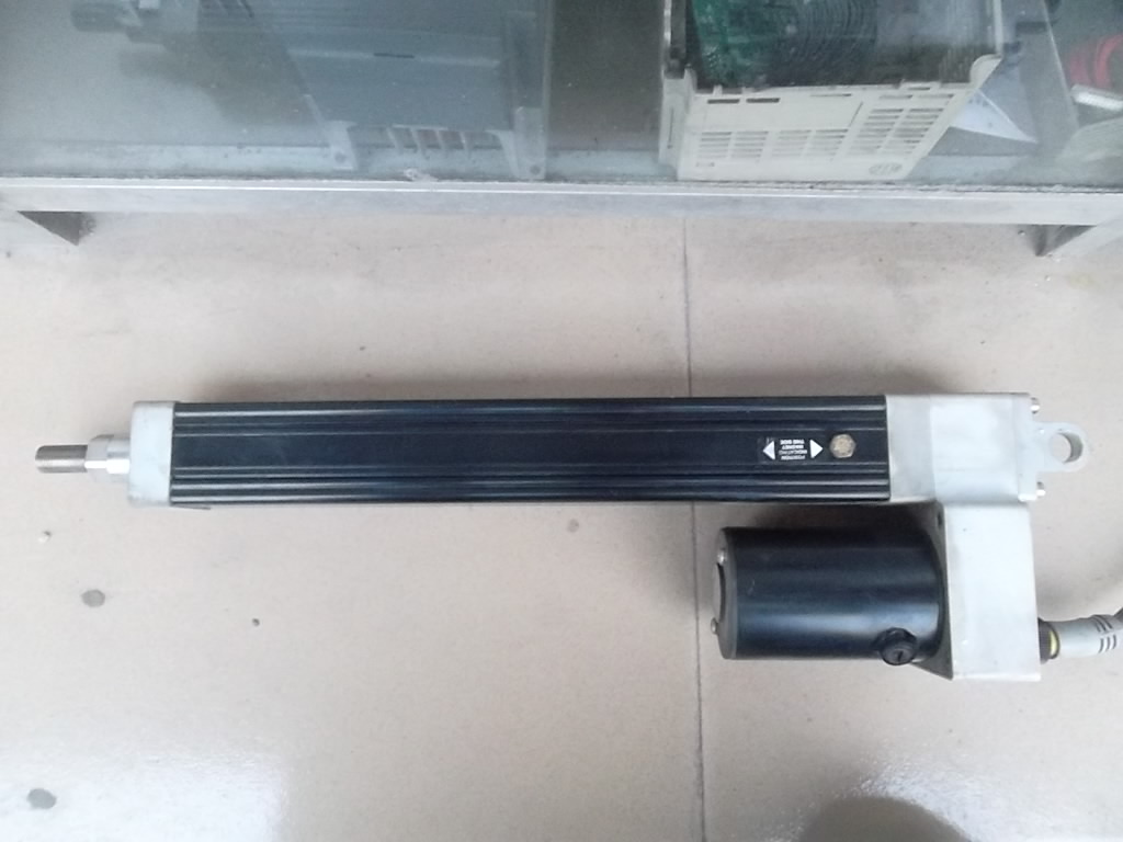 Imported 24V electric cylinder Electric Cylinder EC2-D-50-05B-250-MP2 250MM