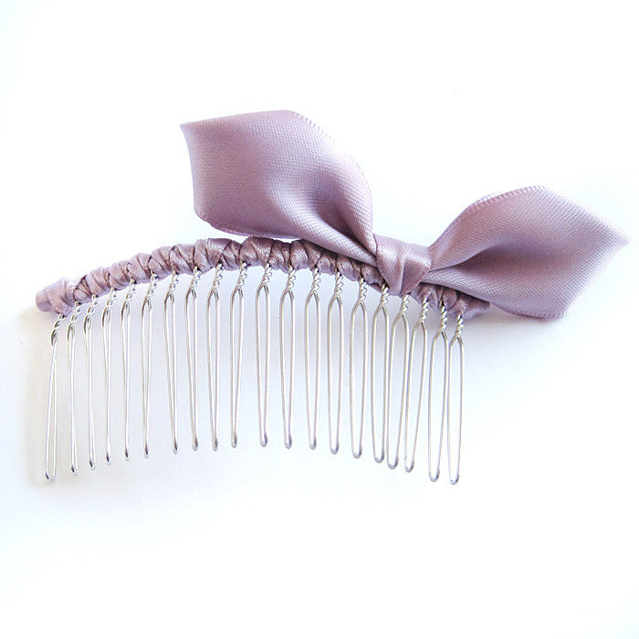 Free shipping on bow hair accessories, Korean hair clips, hairpins, hair combs, hair ornaments, bun hair combs, rabbit ear hair combs, and other hair accessories.