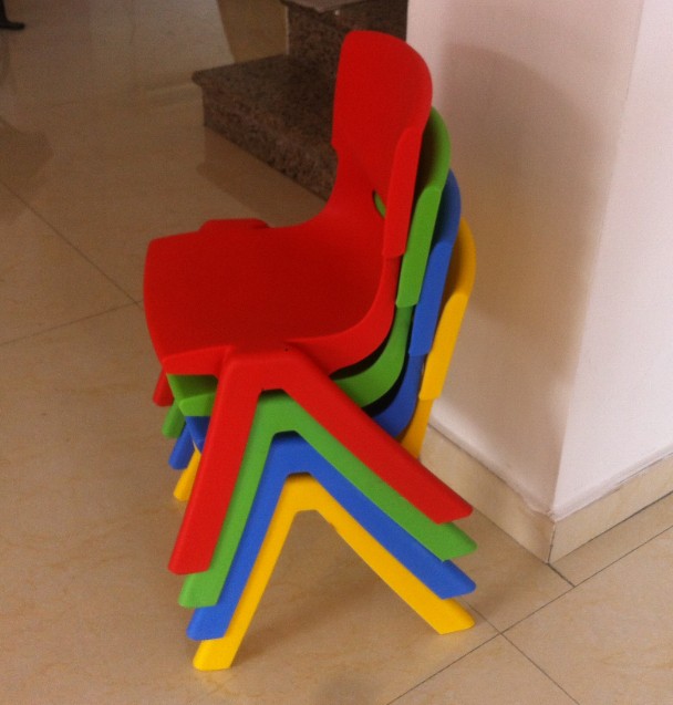 Kindergarten plastic chair children's small chair dining chair back chair plastic stool kindergarten table and chair