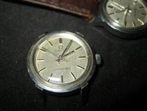 Womens Table of the Big Three-pin (Oumiga) on 70s