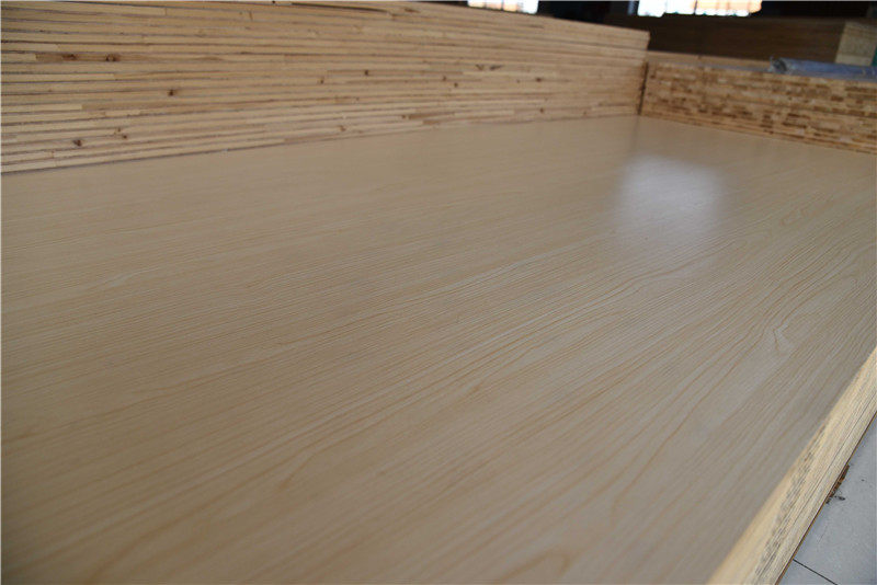 Rabbit baby E1 grade 17mm pine wood core ecological board (yale)