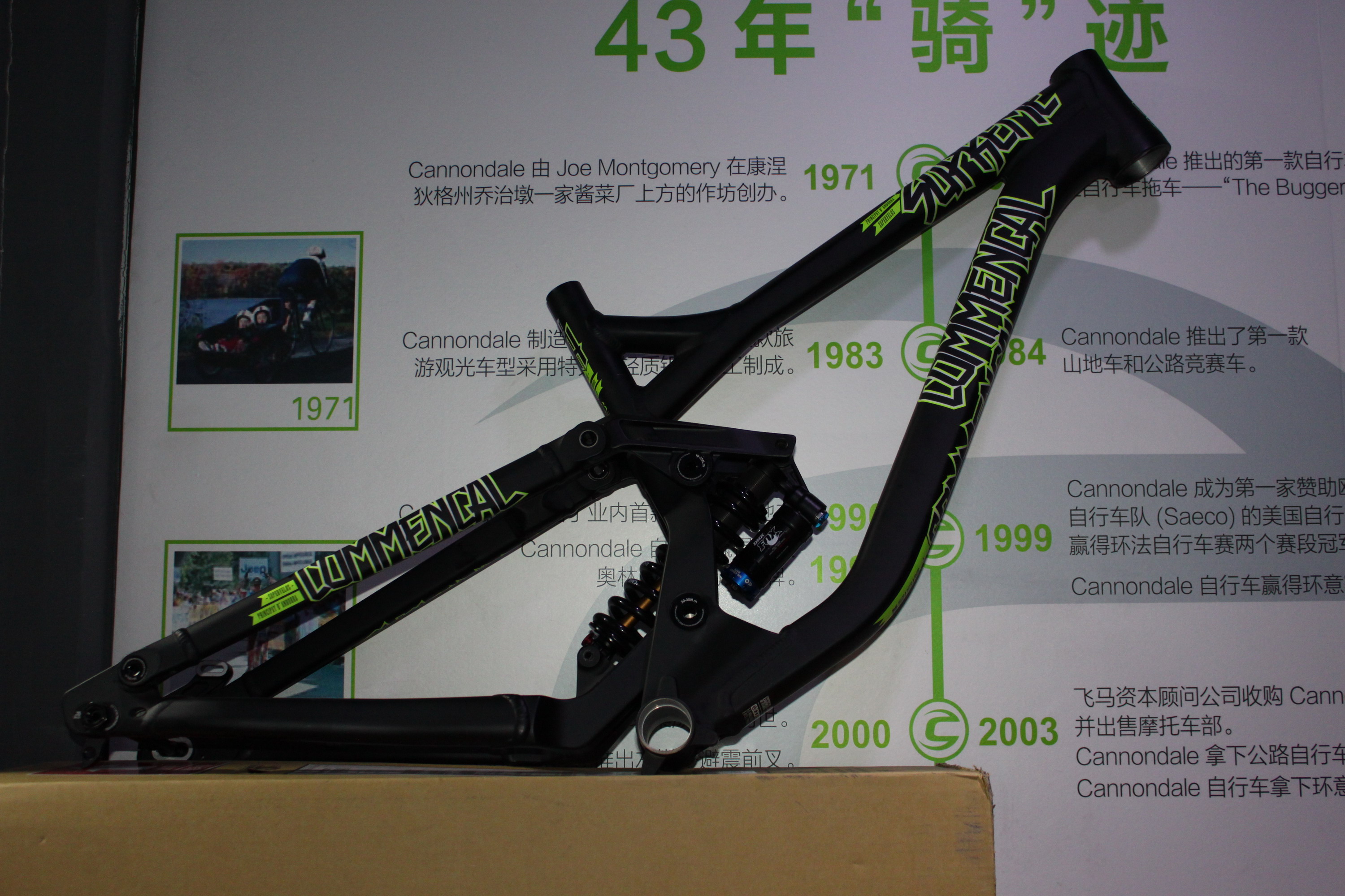 Cargo COMMENCAL SURPEREME DH V3 650B 27 5-speed Racing Frame Spot
