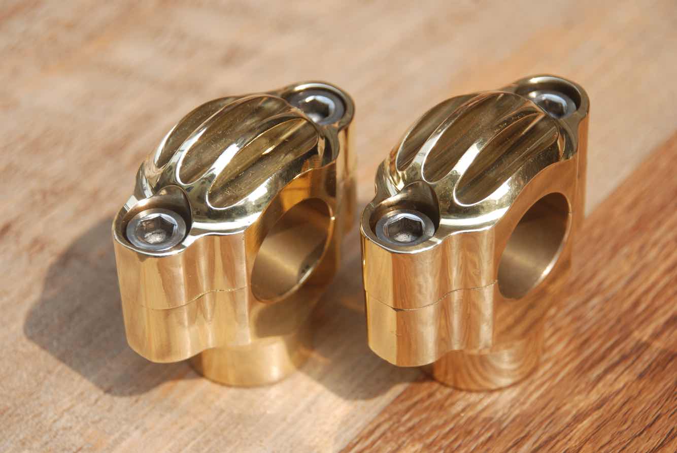 Retro brass dragon scale upright post to seat the standout crown seat brass 22mm Harley guard rail 25mm universal