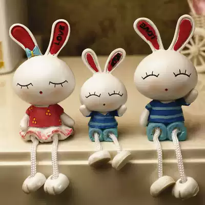 Hanging foot doll Rabbit family resin decoration Pastoral three creative wedding gifts New house home decorations