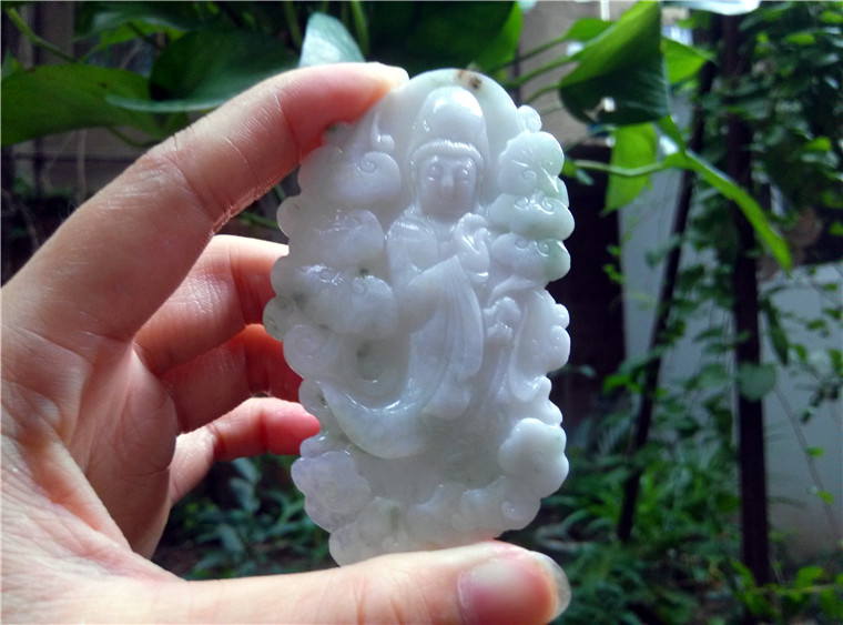 Tianjiao natural jade unique jade green and white ice dank with the best of its accompanying Guanyin floating green hand engraving special price