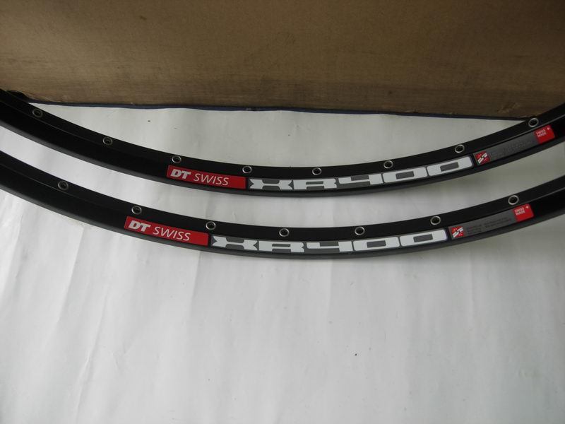 DT Swiss XR400 high strength 26 inch XC disc brake ring 32H white black about 400 gr