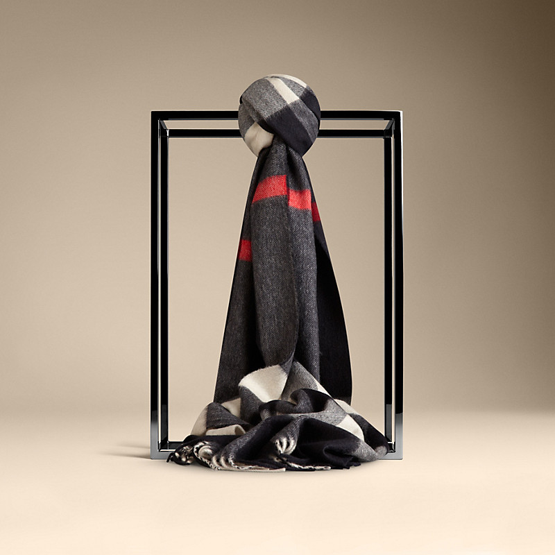 Burberry博柏利 格子羊绒围巾 38789371
