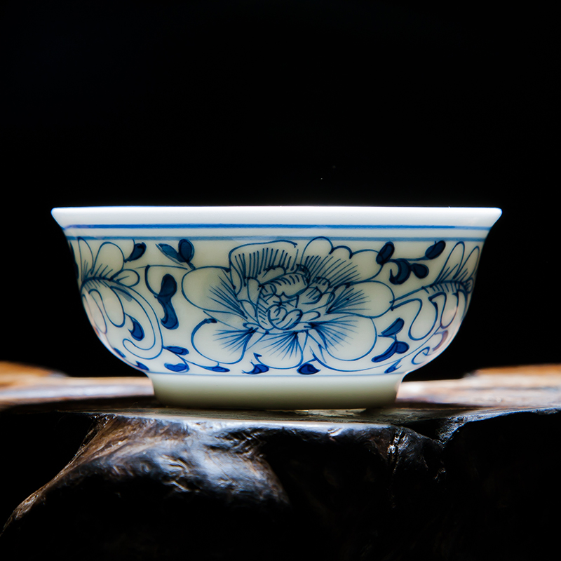 Jingdezhen ceramic hand - made small bowl kung fu tea bowl sample tea cup master cup personal cup single CPU