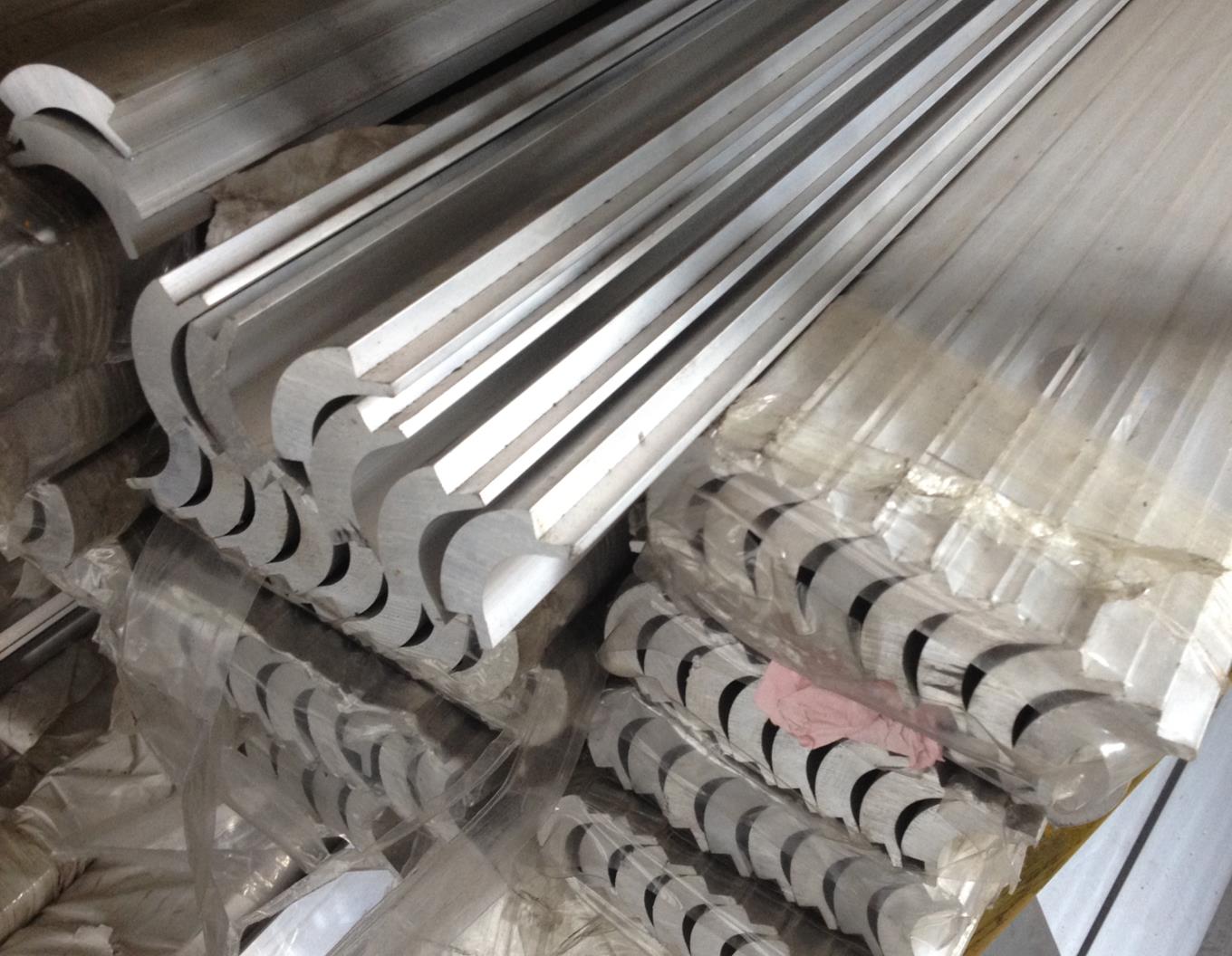 Aluminium extrusion material R33 wrap angle can be made main casing corner wrap angle real material solid material material thickness solid