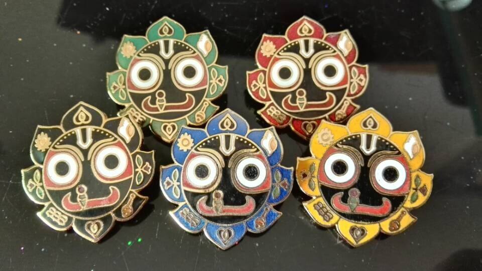 Indian idol Jagannatha Smiley face badge Brooch Pendant Trinkets