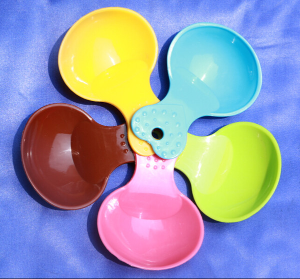 New pet dog food spoon plastic candy color small love dog food spoon puppy food shovel dog food spoon