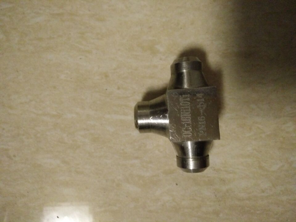 High pressure butt welded tee Welded tee Stainless steel tee intermediate joint