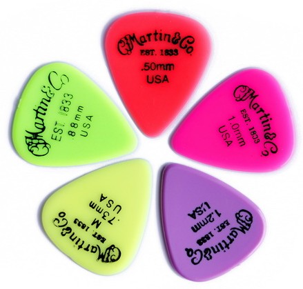 Guarantee the Martin Martin guitar plsheet to the spot 