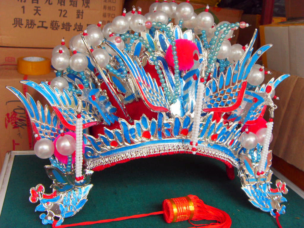 Buddha hat Guanyin hat Bodhisattva hat phoenix crown all kinds of Buddha hat three phoenix crown white bead hat