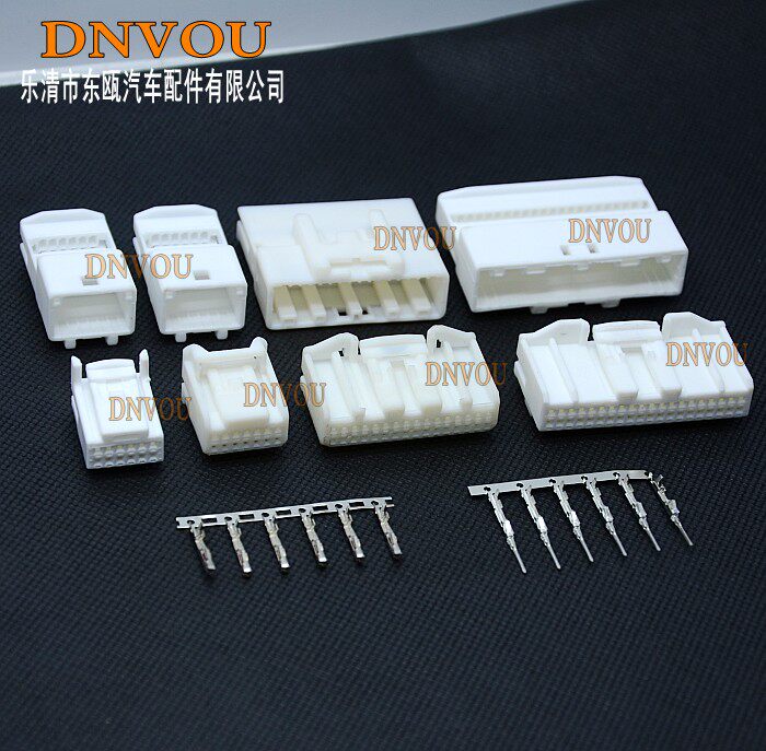 Suitable for ToyotaCD plug Meter plug Lexus Speed bar Anti-glare inner rear mirror harness 10 holes