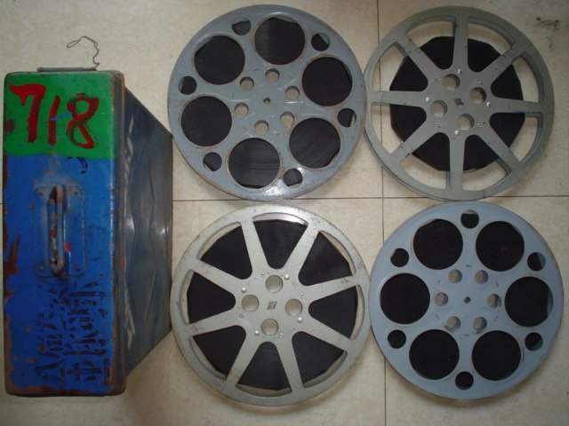 16mm film negatives Film copy Color translation Production Golden Image strange case 36 A child Zirong Liu Guangning