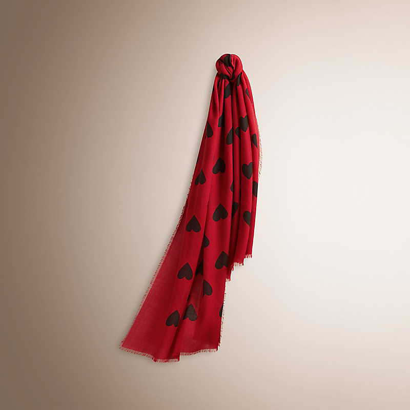 Burberry博柏利 心形图案轻盈羊绒围巾 39941961