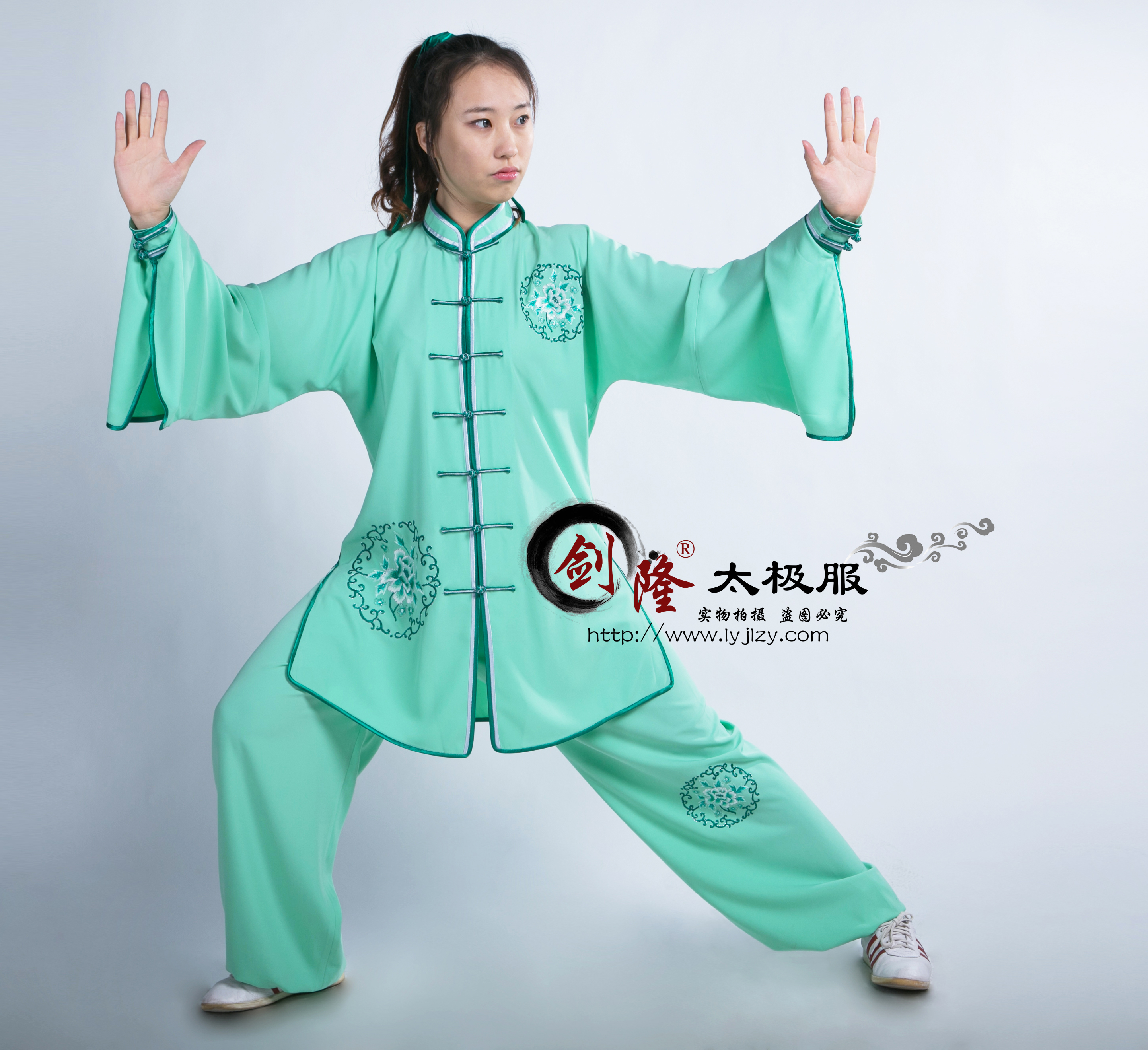 1505 Clear Wind Sword Longoriginal Design Custom Tai Chi Clothes Performance Suit Women's High-end High-end Embroidered Embroidery
