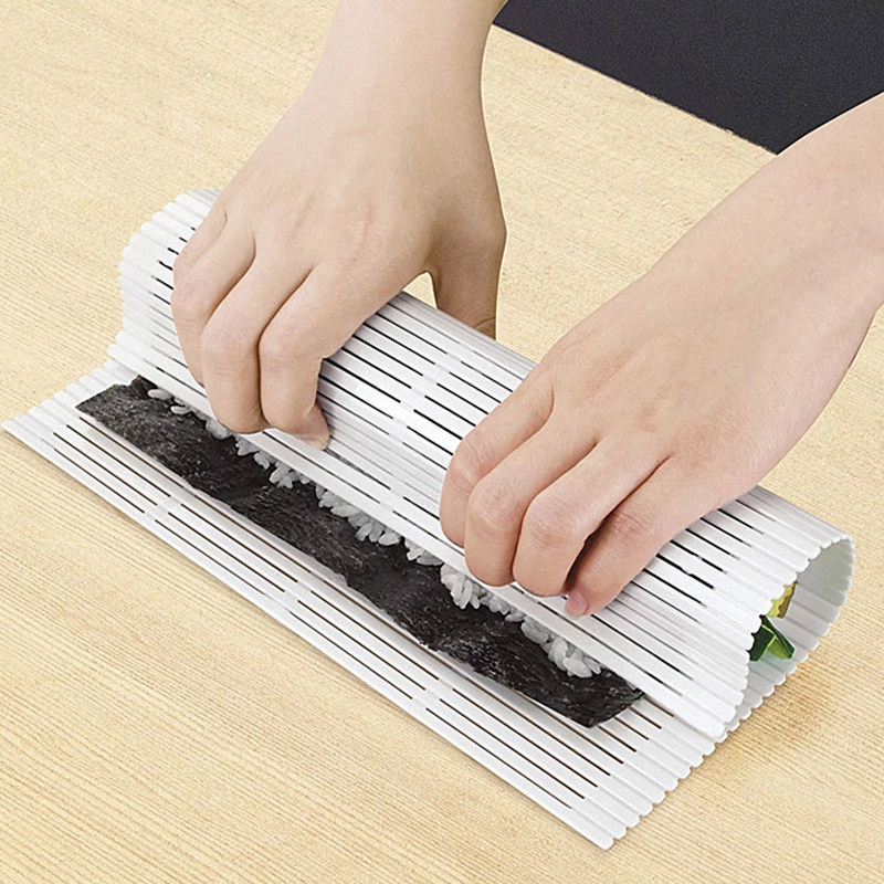 Japan imported sushi roll curtain plastic seaweed roll rice tool Non-stick Japanese rice bamboo curtain to do cooking mold