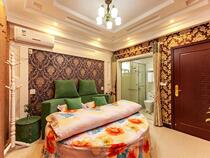 Xitang Fengya Lanting Holiday Inn Round Bed Room