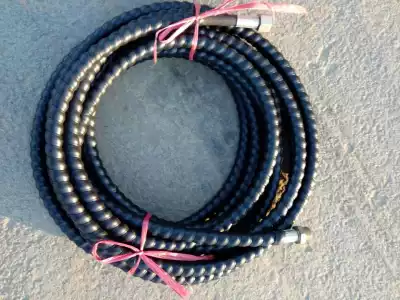 Detection of high-pressure oil pipes for ground piles