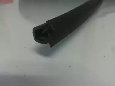 Aluminum alloy steel door and window sealing strip rubber leather strip rubber strip rubber strip insulating glass curtain wall sealing strip screen window plug strip