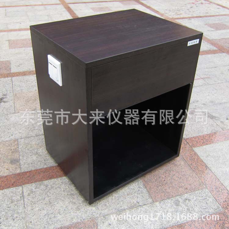 Wooden darkbox fitted with transparency assay iron cobalt bichrometer paint cover force assay