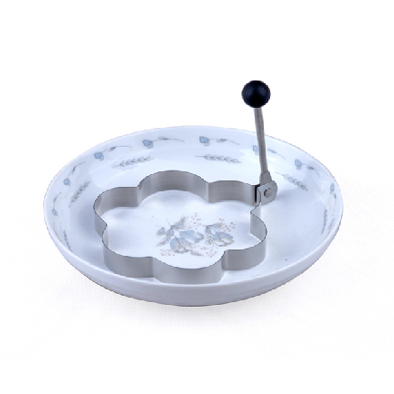 Qiantuan Seiko flower-shaped thickened stainless steel plum-shaped omelet omelet mold flower-shaped omelet