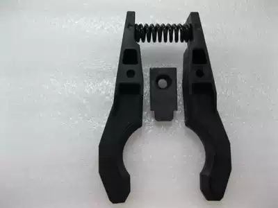 Taiwan first round HDW tool magazine bucket hat type tool holder BT40 left and right tool holder positioning block spring processing center