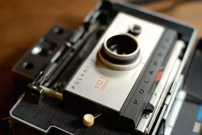 Polaroid 101 Tear organ machine Metal body with manual Color New