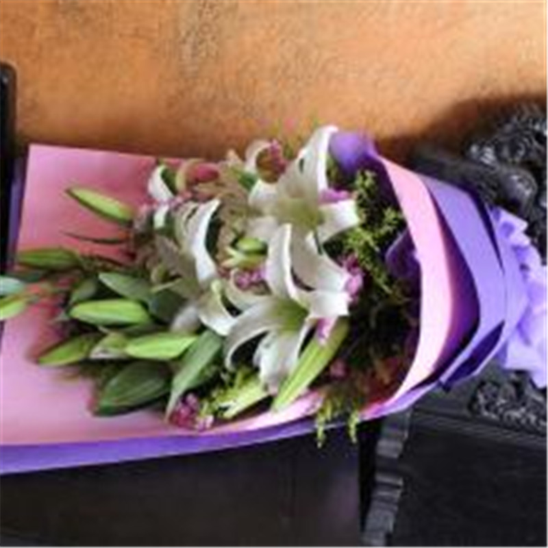 南京扬中钟祥香水百合花束无锡同城鲜花速递朋友同事领导长辈礼物