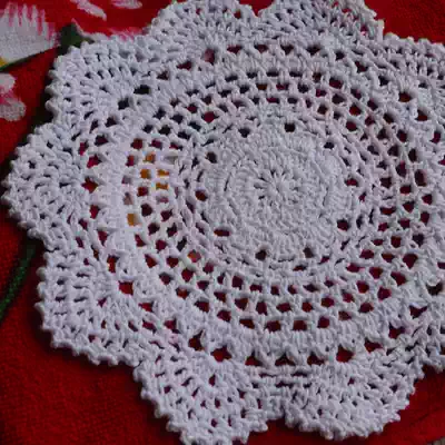 I love my home handmade crocheted pastoral style solid color hollow placemat coaster shooting props decoration mat 20CM