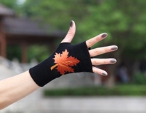 Autumn and winter New Korean applique embroidered wool gloves cashmere half finger gloves female warm students writing and painting