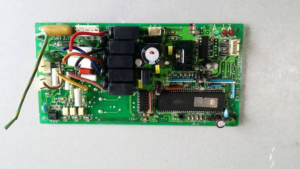 Suitable for large gold air conditioner external machine computer board control board motherboard 2PB24842-2 EX304-1-2