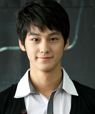 Korean version of the whole top real person hair wig cover boy wig short straight hair medium long slanted sea handsome boy love