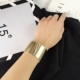 Hàn Quốc nặng tay đánh bóng kim loại mịn đơn giản trung tính hoang dã giả vàng 18k Nữ phiên bản Hàn Quốc của vòng tay trang sức rộng các mẫu vòng đeo tay bằng vàng 18k Vòng đeo tay Cuff