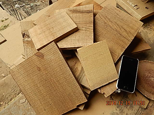 (Shehan Wugu) Sichuan Xiaoye ZhenNan Gold Silk Nan Wood Small Box Dresser No Matter Brand Small Board Scraps