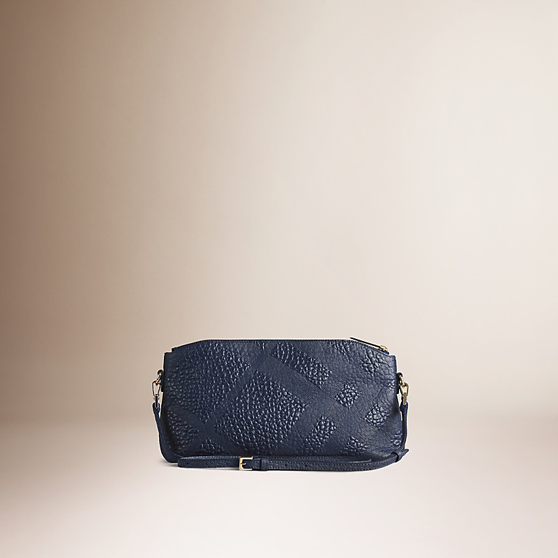 BURBERRY/博柏利小号格纹压花皮革手拿包 39710821