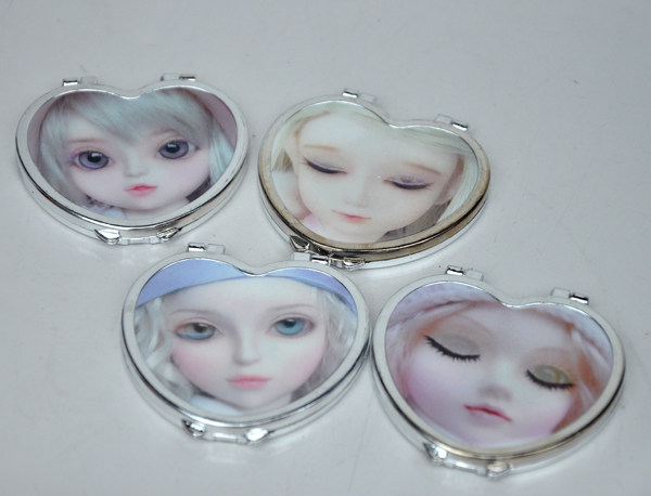 SD Doll Blink Eyes Carry-on Makeup Mirror Batch Peach Heart-shaped Cute Makeup Mirror Cartoon Bifacial Folds Small Mirror