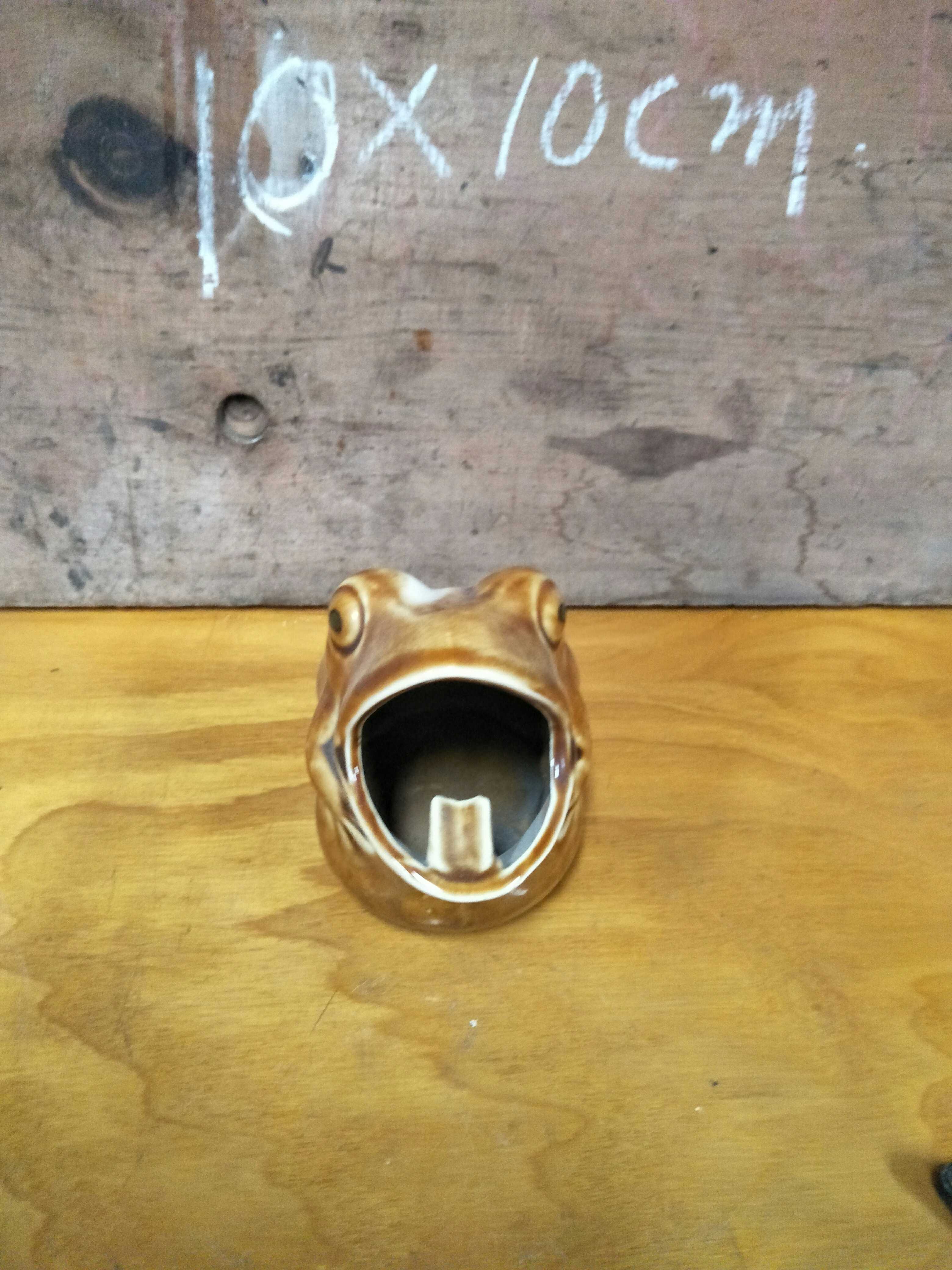 Old Objects Old Objects Old Porcelain Emancipation The Old Objects Frog Smoking Ash Trays Collection Use Can