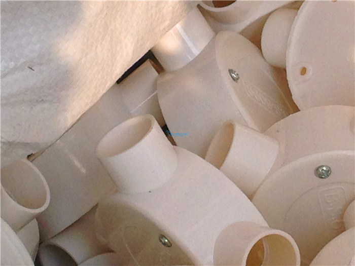 Hot-selling PVC16 20 25 fork tee commander) surface-mounted round lamp head box 4 junction box crossing box junction box