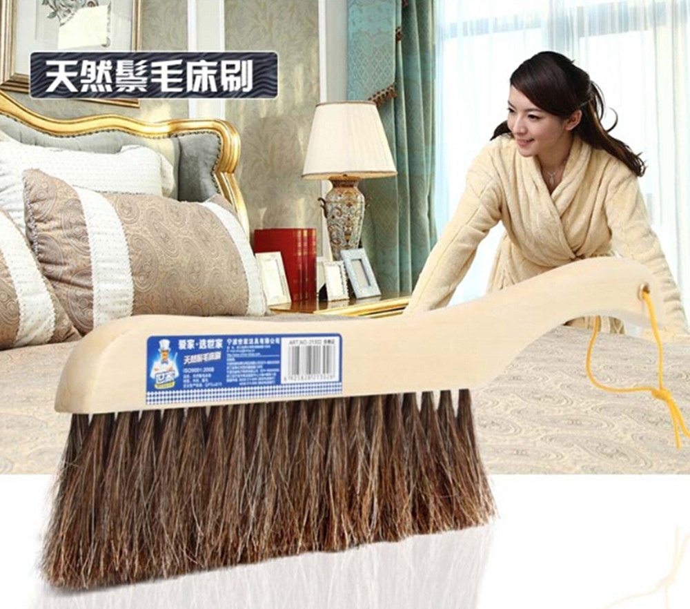 Home Natural Mane Hair Bed Brush Natural Wood Long Handle Carpet Cleaning Brush Small Broom Do Not Produce Static Electricity