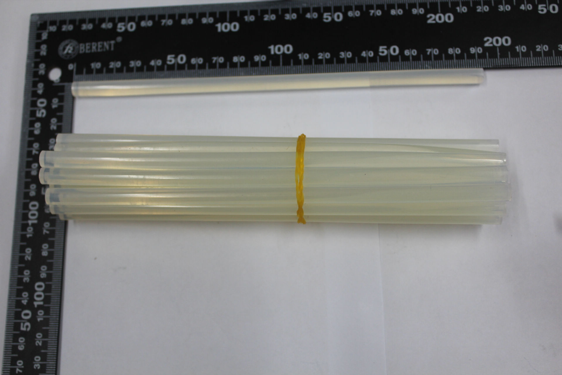Glue stick glue strip thin glue stick hot melt glue hot melt glue stick thin stick thin glue stick 7MM*190MM long