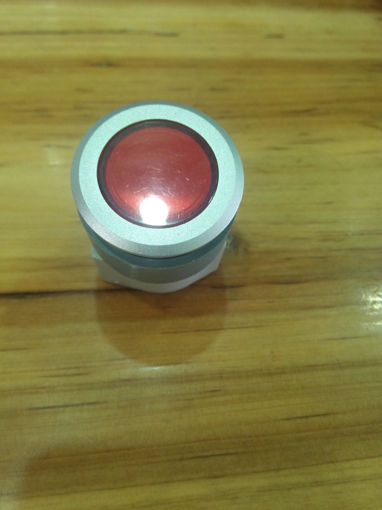 Push button switch 704 032 2d