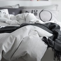 One-piece duvet cover Pure cotton Nordic wind ins stripe cold wind big name dark gray grid 200x230cm cotton single quilt cover