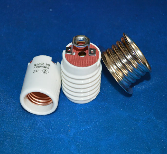 E26 ceramic lamp holder Japan special lamp holder PSE certified copper core lamp holder light body full teeth lamp holder accessories