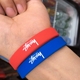 Thương hiệu thủy triều ban đầu nhỏ silicone nhỏ vòng tay đôi cao su thể thao vòng đeo tay nam và nữ sinh viên thời trang vòng đeo tay không thấm nước - Vòng đeo tay Clasp vòng dâu tằm Vòng đeo tay Clasp