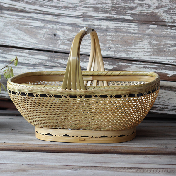 Delicate pure hand woven bamboo basket bamboo woven basket hand carrying basket to buy vegetable basket craftsmanship virtuosity